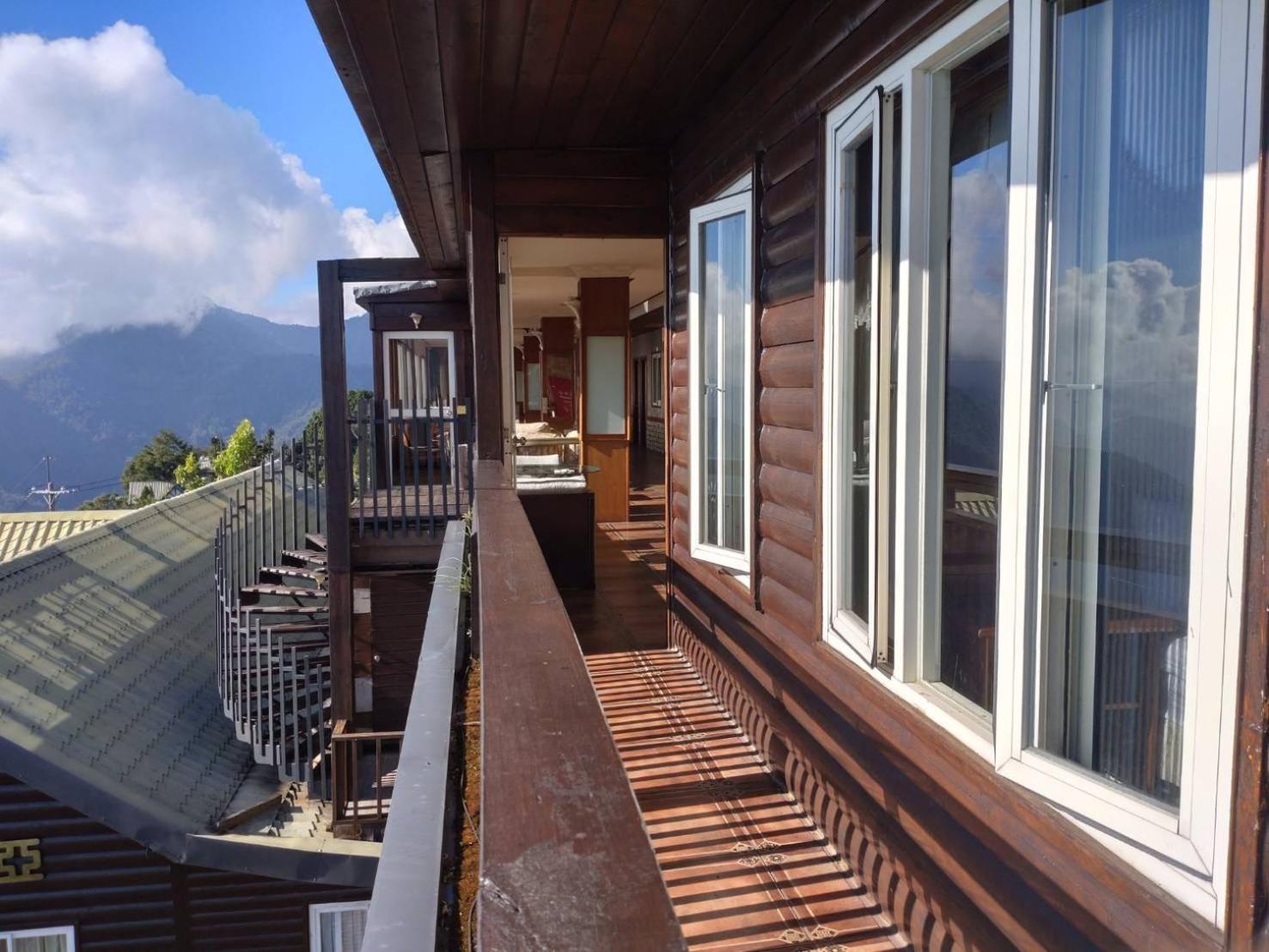 Апартаменти Victoria Peak Garden Suburb Женай Екстер'єр фото